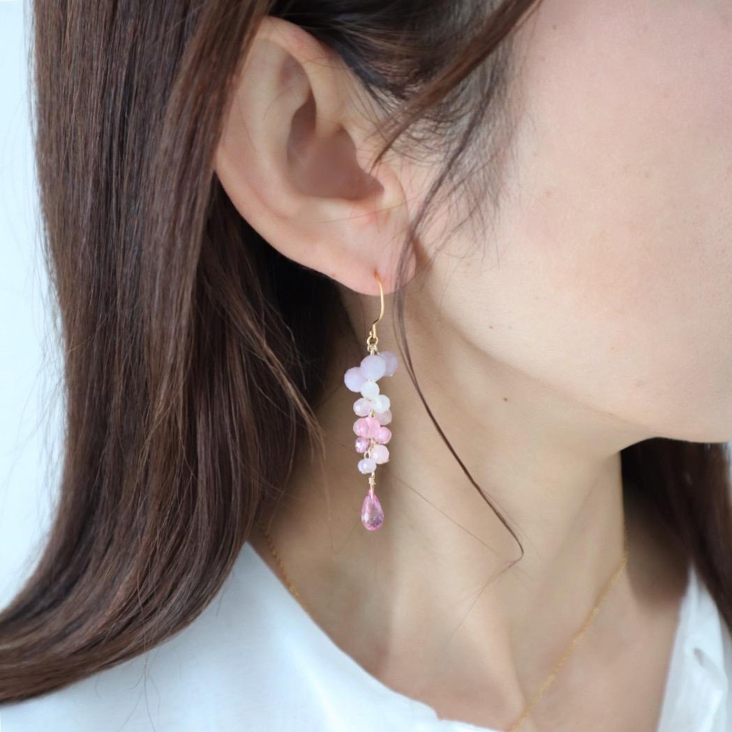 春風にゆれる桜色ピンク 天然石 フックピアス/イヤリング | 2枚目